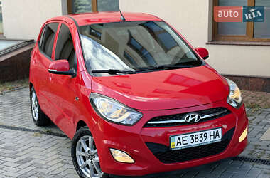 Хэтчбек Hyundai i10 2012 в 