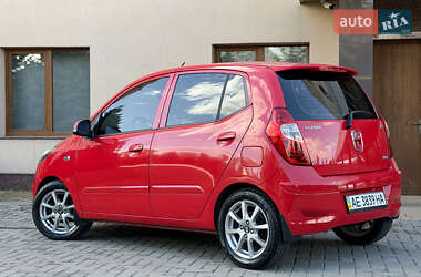 Хэтчбек Hyundai i10 2012 в 