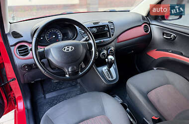 Хэтчбек Hyundai i10 2012 в 