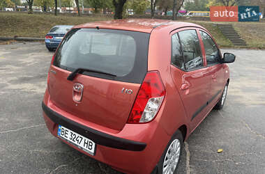Хэтчбек Hyundai i10 2010 в 