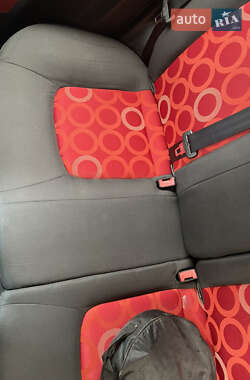 Хэтчбек Hyundai i10 2008 в 