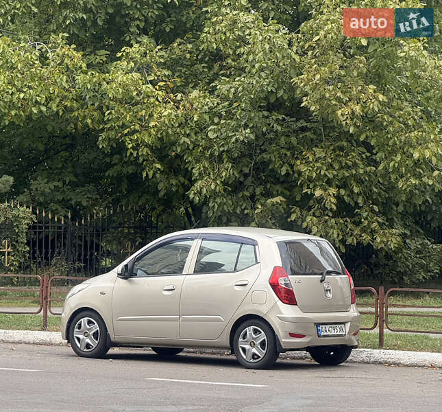 Хетчбек Hyundai i10 2013 в Києві