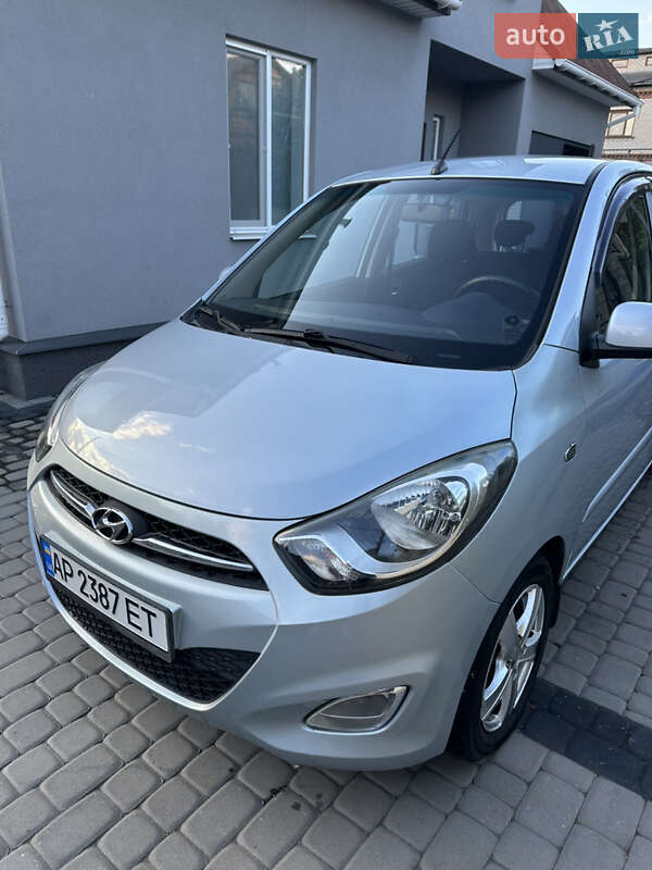 Хэтчбек Hyundai i10 2012 в Запорожье