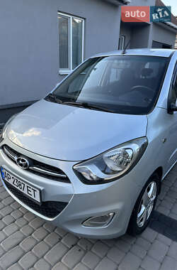 Хэтчбек Hyundai i10 2012 в 