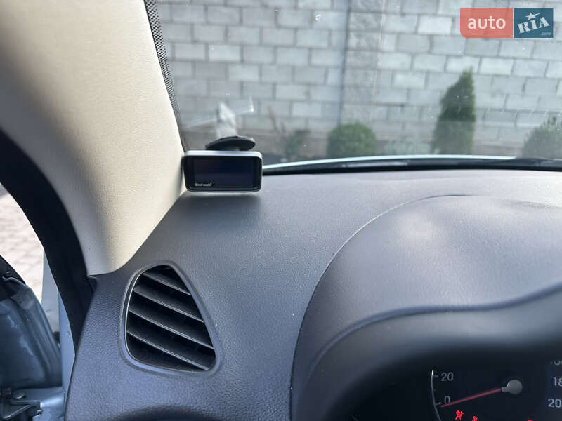 Хэтчбек Hyundai i10 2012 в Запорожье