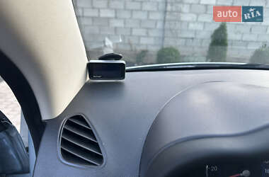 Хэтчбек Hyundai i10 2012 в 