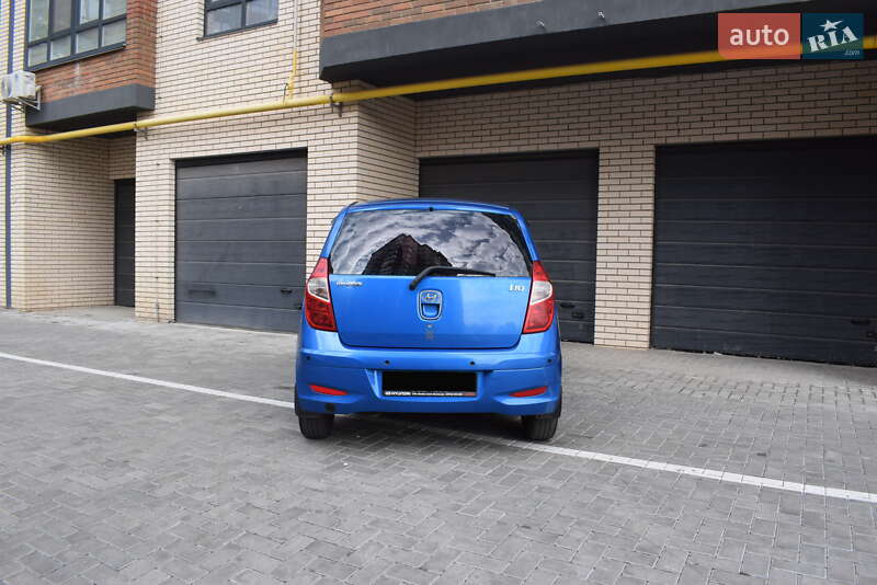 Хетчбек Hyundai i10 2012 в Києві