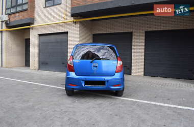 Хэтчбек Hyundai i10 2012 в 