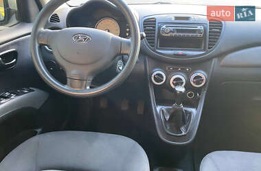 Хэтчбек Hyundai i10 2008 в 