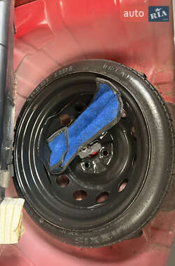 Хэтчбек Hyundai i10 2008 в 