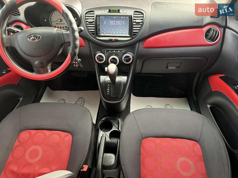 Хэтчбек Hyundai i10 2008 в Днепре