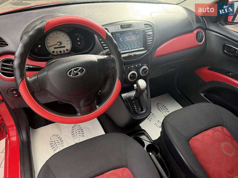 Хэтчбек Hyundai i10 2008 в Днепре