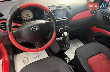 Хэтчбек Hyundai i10 2008 в 