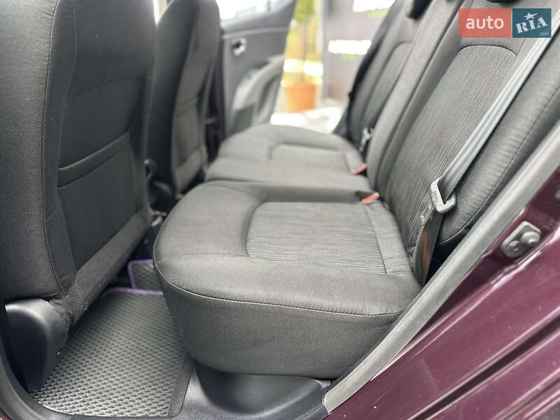 Хэтчбек Hyundai i10 2012 в Виннице