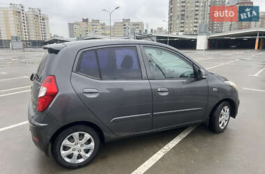 Хэтчбек Hyundai i10 2012 в 