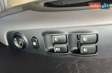 Хэтчбек Hyundai i10 2012 в 