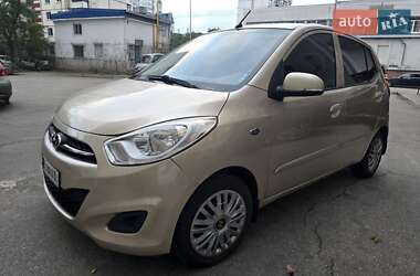 Хэтчбек Hyundai i10 2011 в Киеве