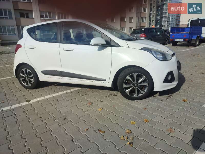 Хэтчбек Hyundai i10 2014 в Хмельницком