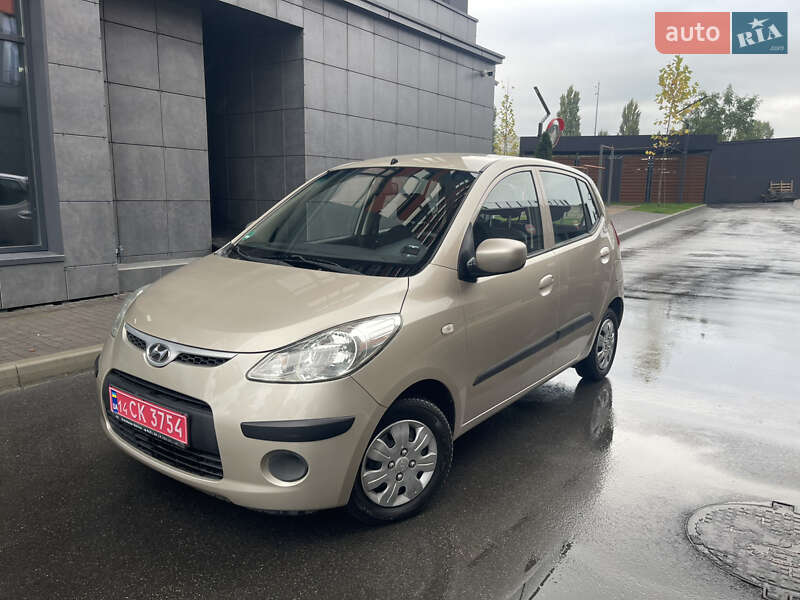 Хэтчбек Hyundai i10 2009 в Киеве
