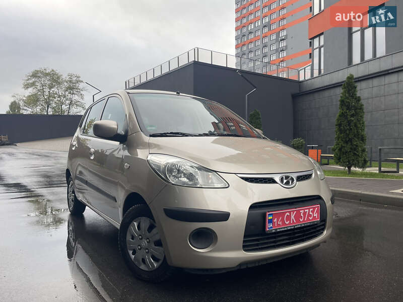 Хэтчбек Hyundai i10 2009 в Киеве