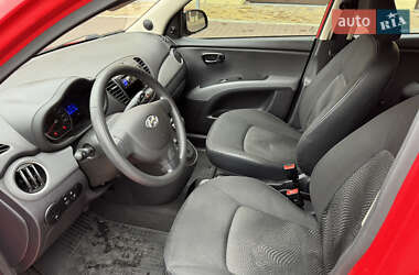 Хетчбек Hyundai i10 2013 в 