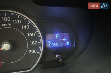 Хетчбек Hyundai i10 2013 в 