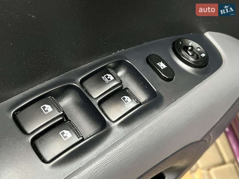 Хэтчбек Hyundai i10 2012 в Одессе фото 37 Хэтчбек Hyundai i10 2012 в Одессе