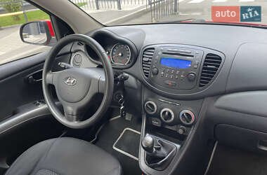 Хетчбек Hyundai i10 2011 в  фото 23 Хетчбек Hyundai i10 2011 в