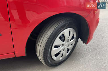 Хетчбек Hyundai i10 2011 в  фото 25 Хетчбек Hyundai i10 2011 в