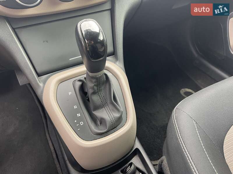 Хэтчбек Hyundai i10 2015 в Николаеве