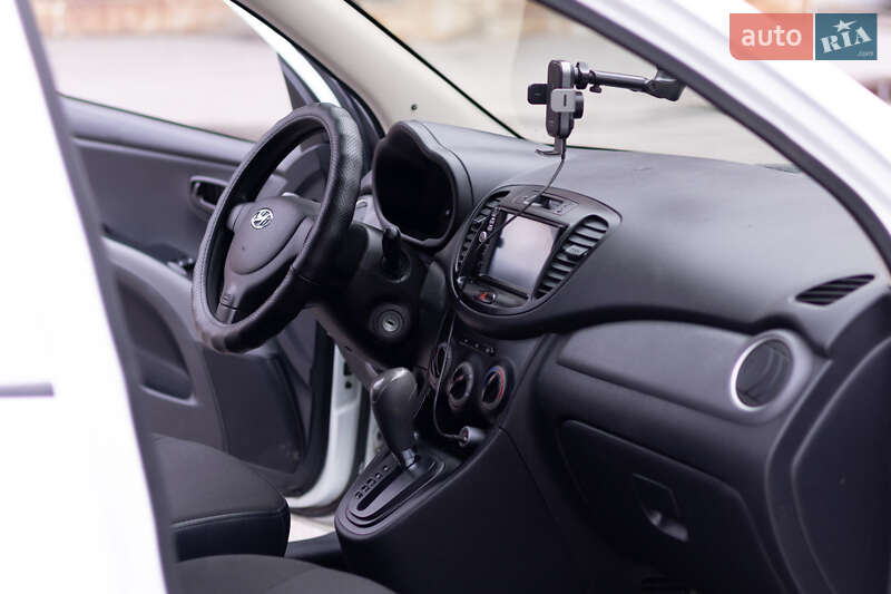 Хетчбек Hyundai i10 2013 в Кременчуці фото 14 Хетчбек Hyundai i10 2013 в Кременчуці
