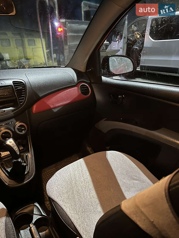 Хетчбек Hyundai i10 2012 в Чернівцях фото 22 Хетчбек Hyundai i10 2012 в Чернівцях