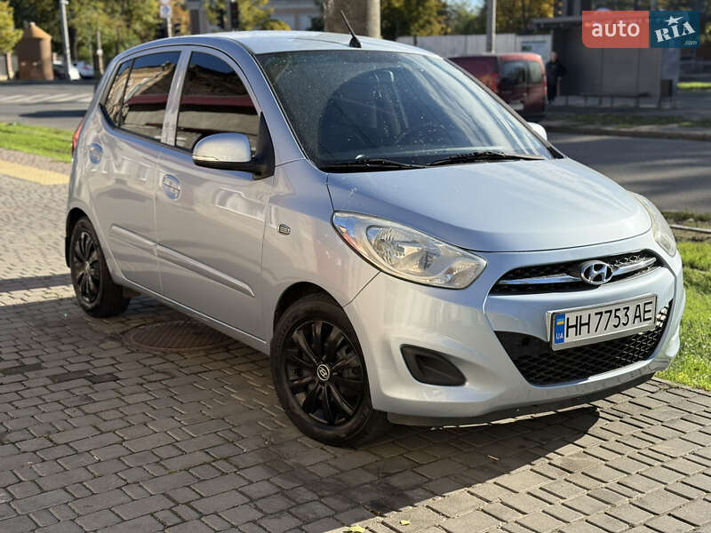 Хетчбек Hyundai i10 2011 в Одесі фото 3 Хетчбек Hyundai i10 2011 в Одесі