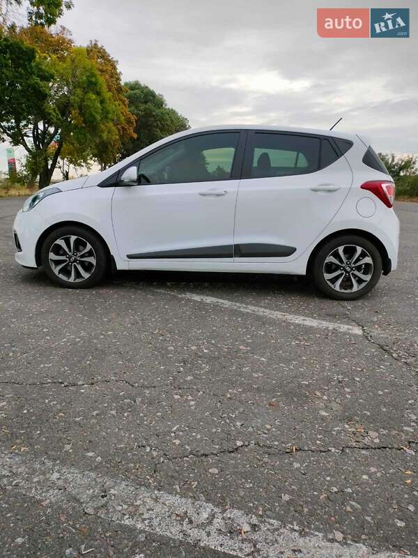 Хетчбек Hyundai i10 2014 в Одесі