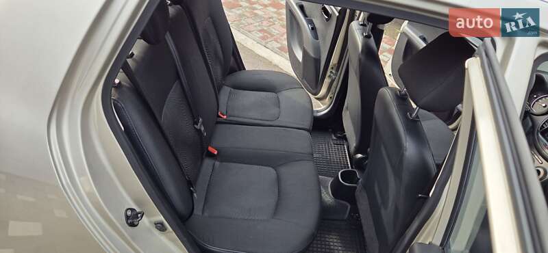 Хэтчбек Hyundai i10 2013 в Кривом Роге фото 30 Хэтчбек Hyundai i10 2013 в Кривом Роге