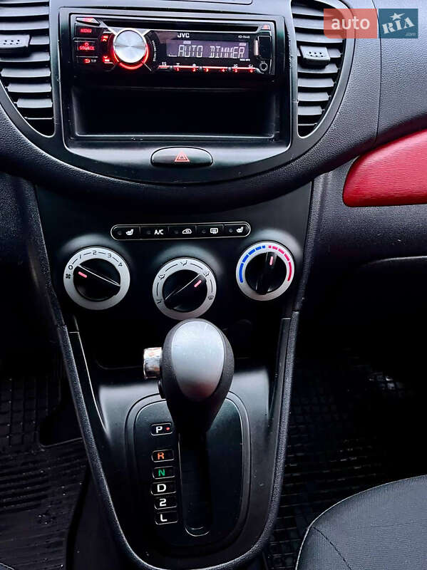 Хетчбек Hyundai i10 2008 в Охтирці