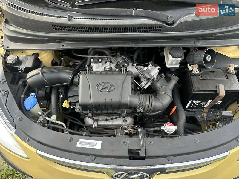 Хэтчбек Hyundai i10 2008 в Киеве