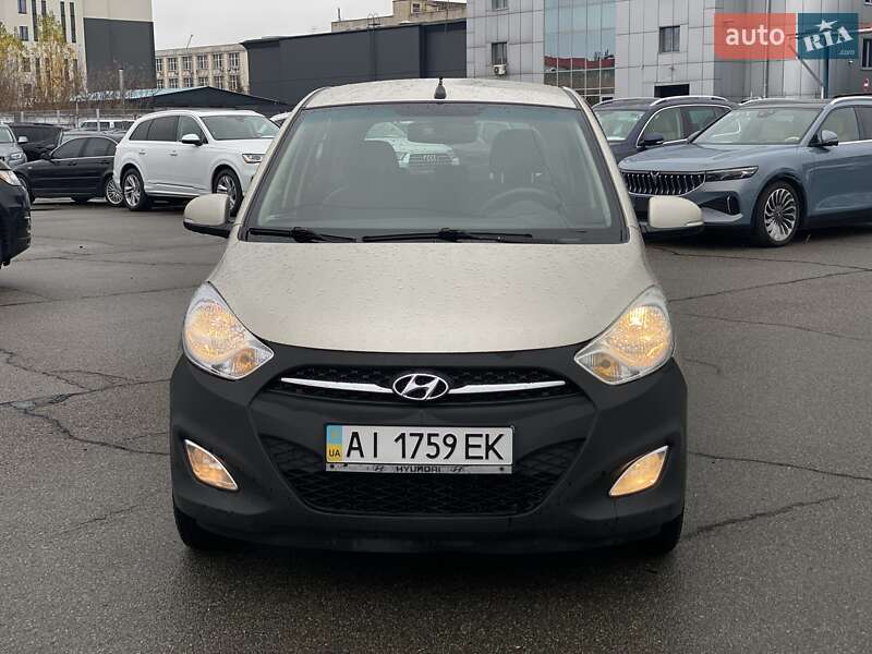 Хетчбек Hyundai i10 2013 в Києві фото 2 Хетчбек Hyundai i10 2013 в Києві