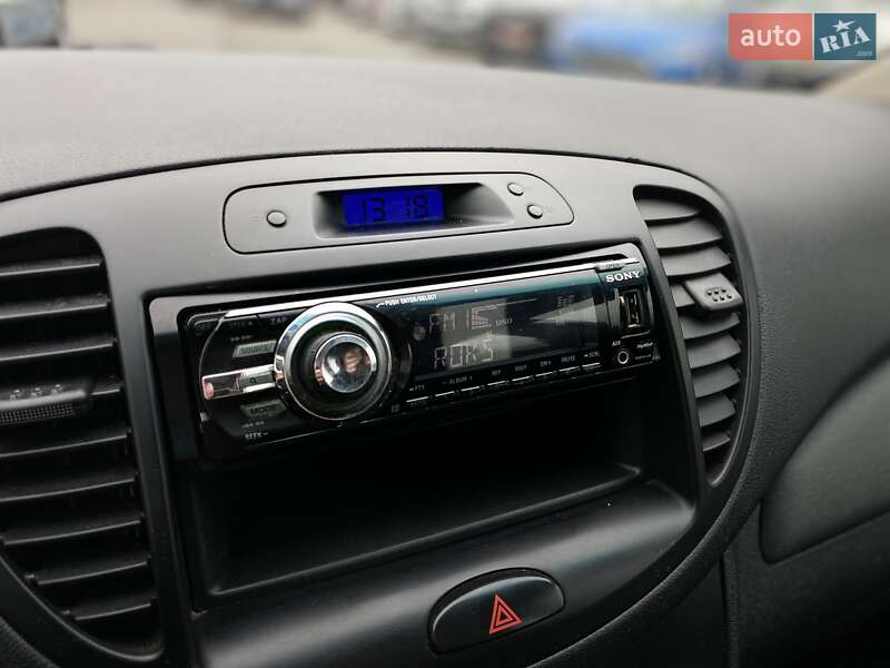 Хетчбек Hyundai i10 2013 в Києві фото 15 Хетчбек Hyundai i10 2013 в Києві