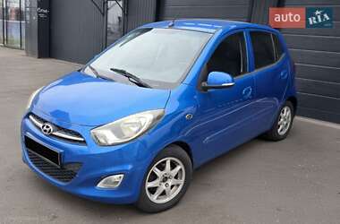 Хэтчбек Hyundai i10 2011 в Киеве