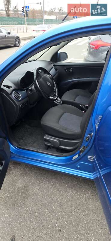 Хетчбек Hyundai i10 2011 в Києві
