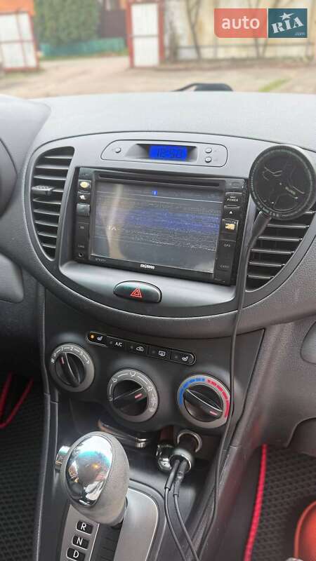 Хэтчбек Hyundai i10 2011 в Киеве фото 12 Хэтчбек Hyundai i10 2011 в Киеве