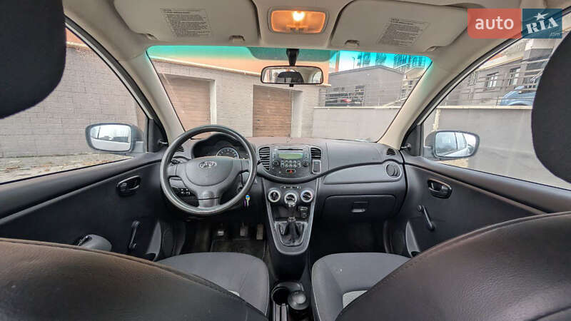 Хэтчбек Hyundai i10 2010 в Ивано-Франковске