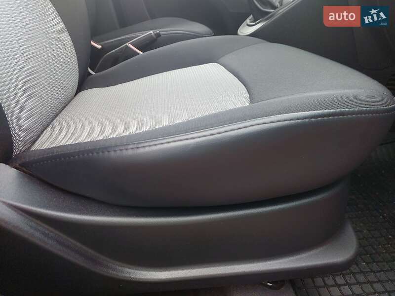 Хетчбек Hyundai i10 2009 в Кропивницькому