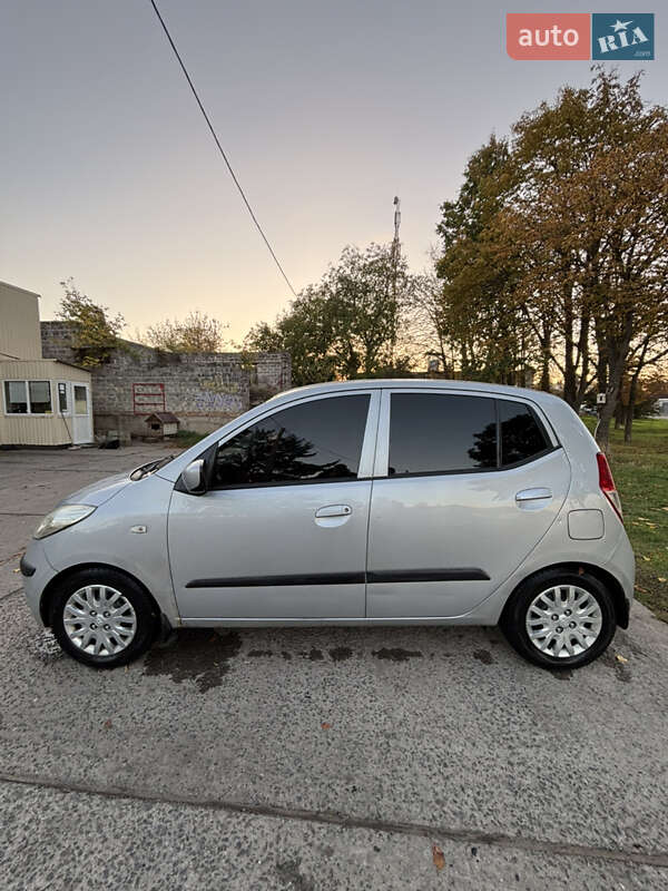 Хетчбек Hyundai i10 2009 в Кривому Розі