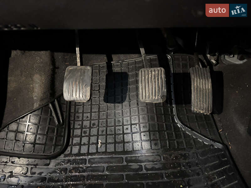 Хетчбек Hyundai i10 2009 в Кривому Розі