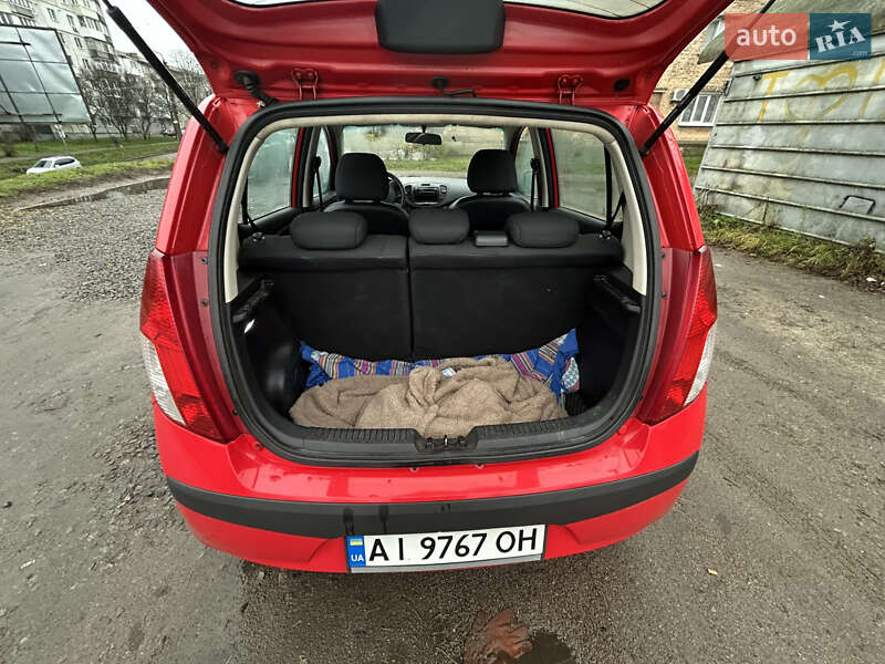 Хэтчбек Hyundai i10 2008 в Киеве