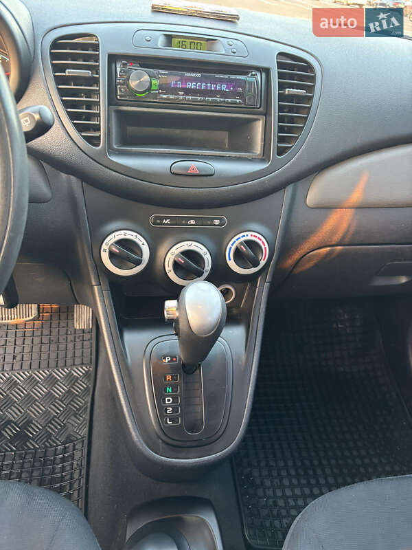 Хэтчбек Hyundai i10 2008 в Одессе