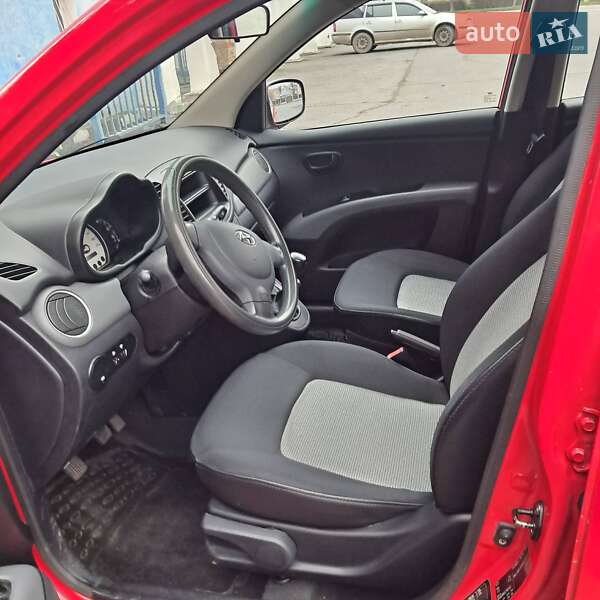 Хетчбек Hyundai i10 2008 в Ужгороді