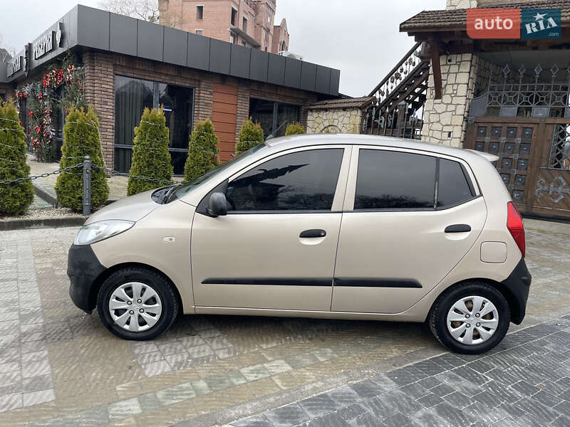 Хетчбек Hyundai i10 2011 в Львові